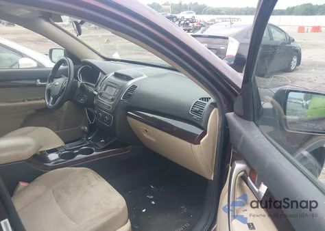 2015 Kia Sorento Lx z USA, uszkodzony, nr VIN 5XYKT3A62FG585798